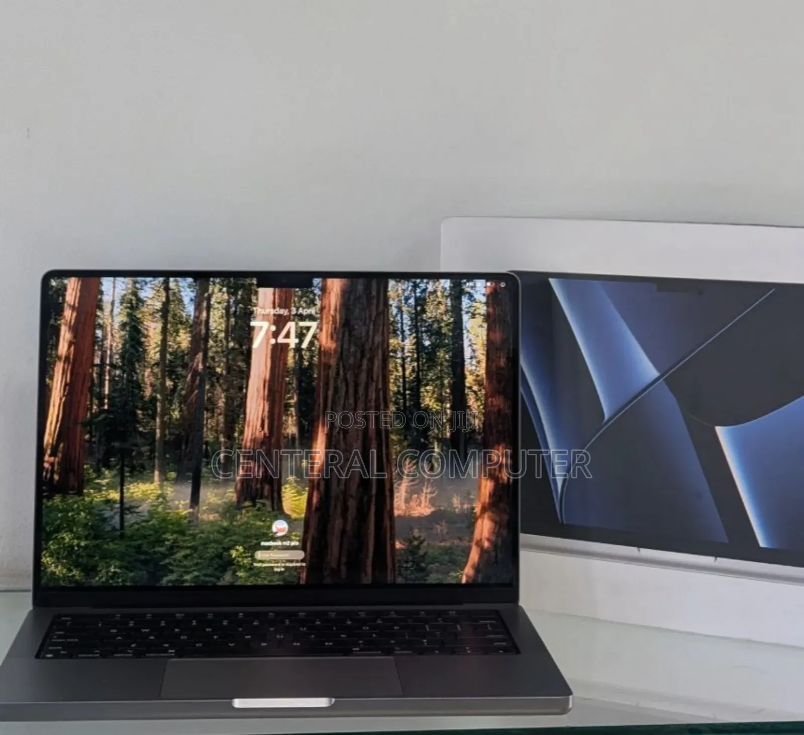 New Apple MacBook Pro 2023 M2 Pro 14-Inch 16GB Apple M2 Ultra SSD 512GB