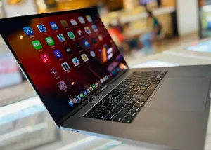 New Laptop Apple MacBook Pro 2019 16GB Intel Core I7 SSD 512GB