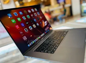 New Laptop Apple MacBook Pro 2019 16GB Intel Core I7 SSD 512GB