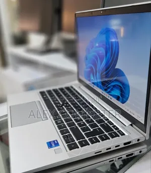 New Laptop HP EliteBook 840 G8 16GB Intel Core I7 SSD 512GB