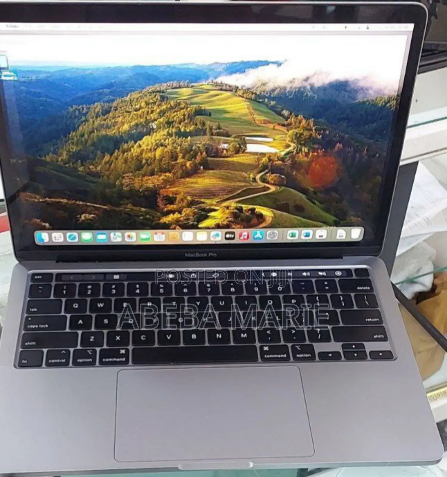 New Laptop Apple MacBook Pro 2017 16GB Intel Core I7 SSD 512GB