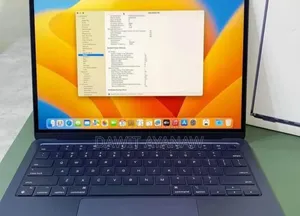 Photo - New Laptop Apple MacBook Air 2024 M3 13-Inch 8GB Apple M3 SSD 256GB