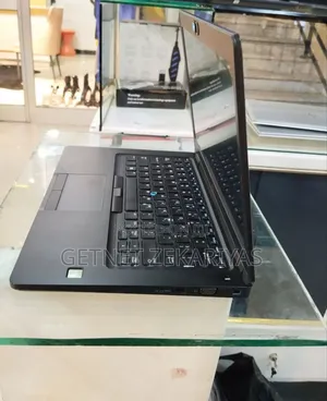New Laptop Dell Latitude 5490 8GB Intel Core I7 SSD 256GB