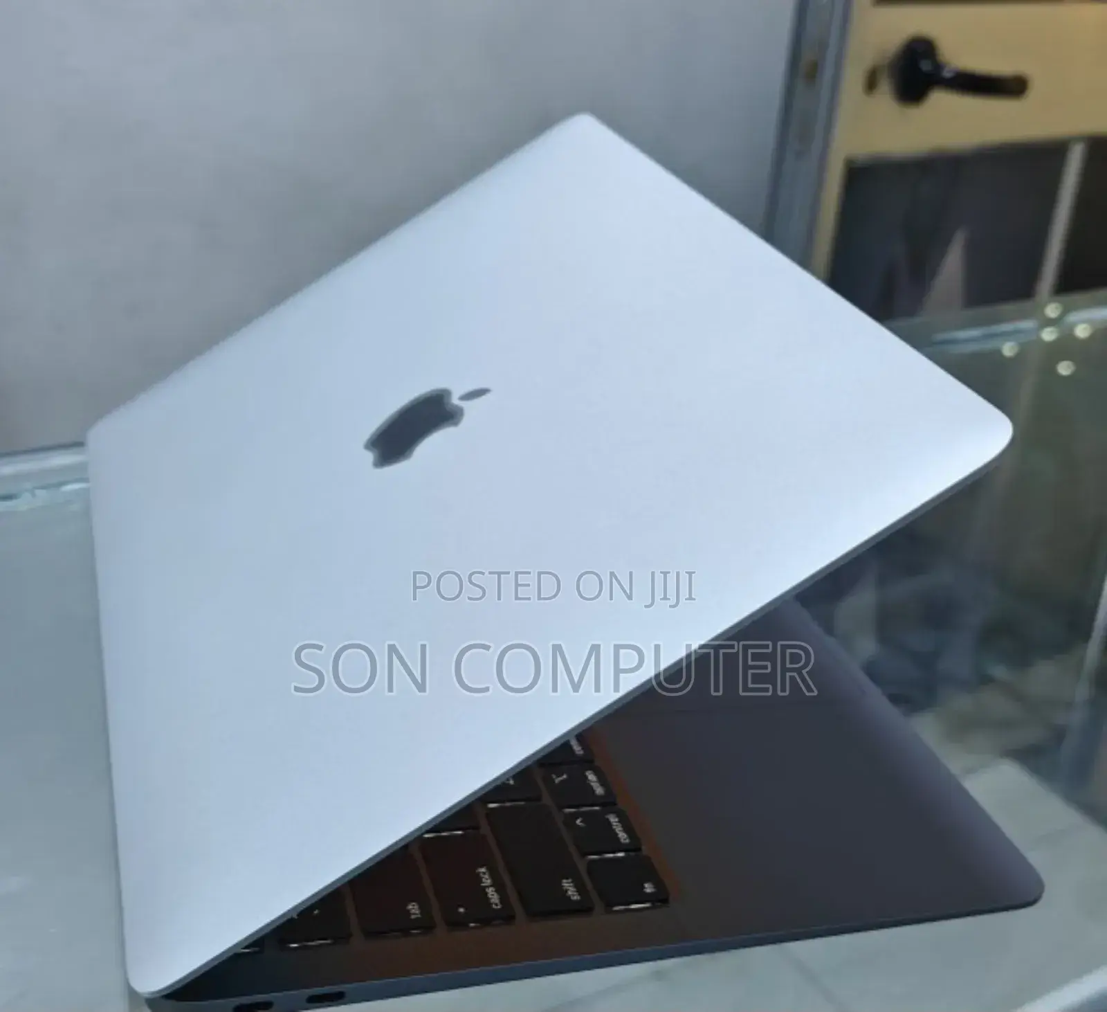 New Laptop Apple MacBook Air 2020 M1 8GB Intel Core I5 SSD 256GB