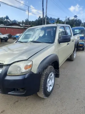 Photo - Mazda BT-50 2.5 TDi SLX 2010 Gold