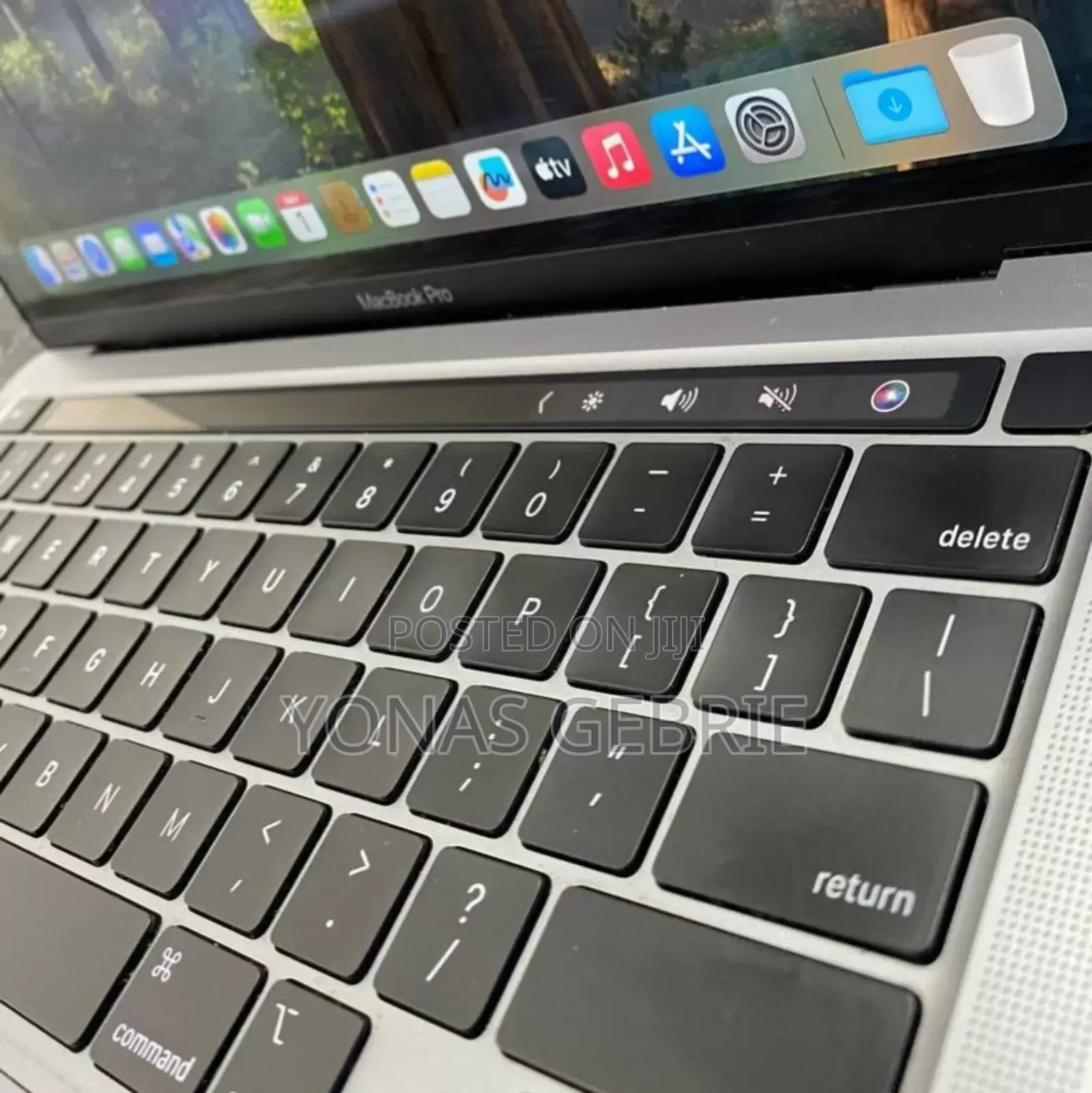 New Laptop Apple MacBook Pro 2021 M1 8GB Apple M1 SSD 256GB