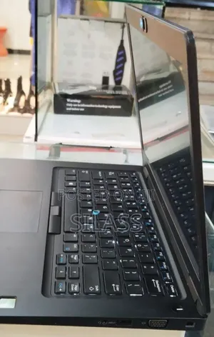 New Laptop Dell Latitude 5490 8GB Intel Core I7 SSD 256GB