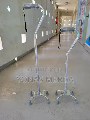 Photo - Walking Stick/Stars(262) W1301s Small Base Quad Cane, Silver