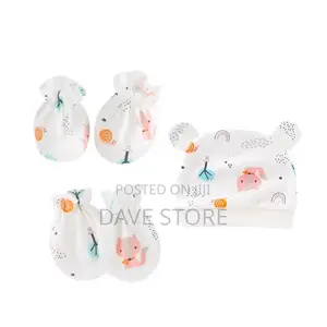 Photo - 3 Set Newborn Baby Hat,Gloves, Socks Set