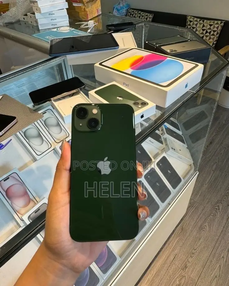 Apple iPhone 13 256 GB Green