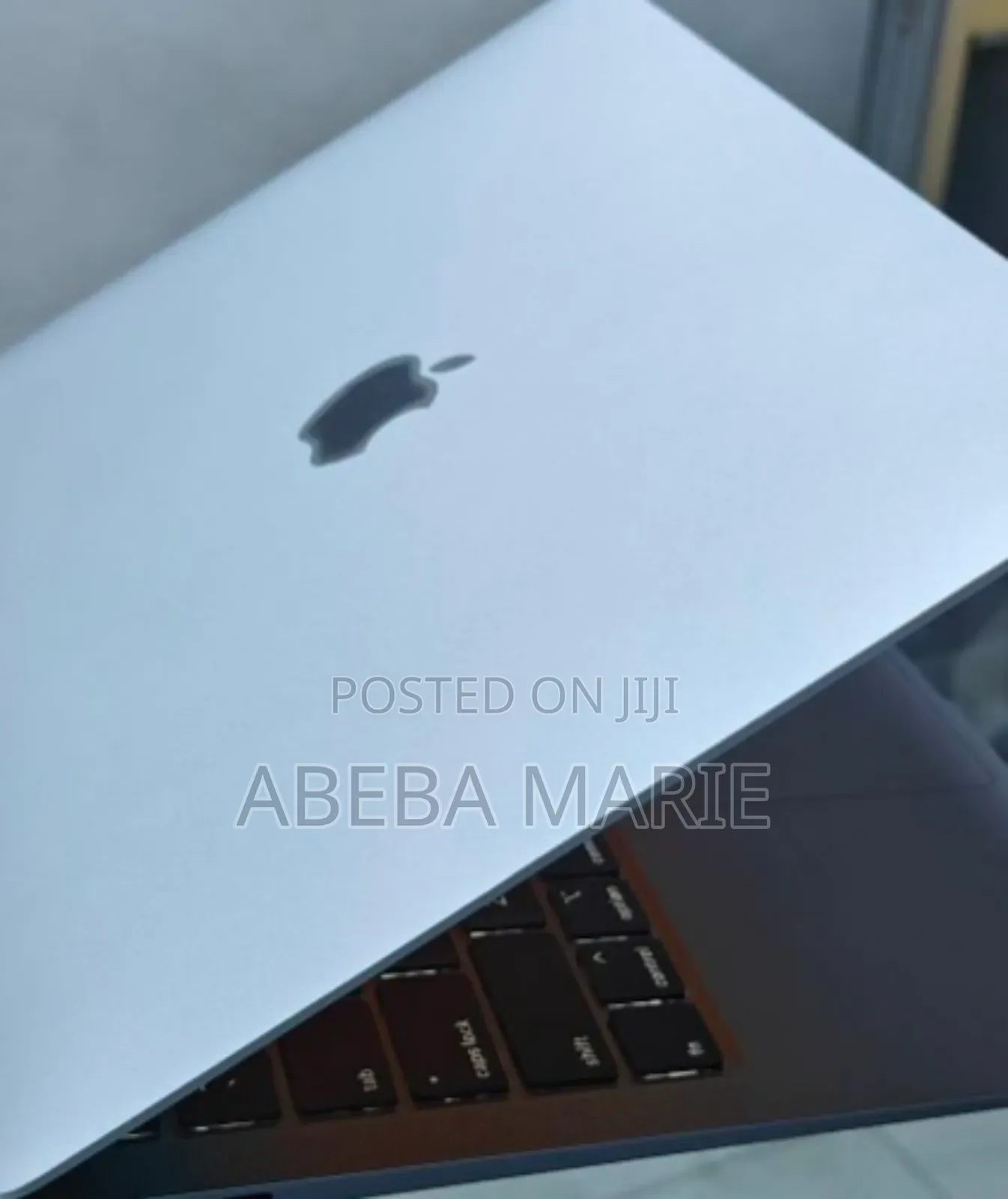 New Laptop Apple MacBook Air 2020 M1 8GB Intel Core I5 SSD 256GB