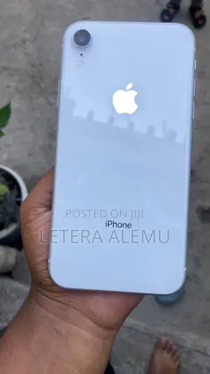 New Apple iPhone XR 64 GB White