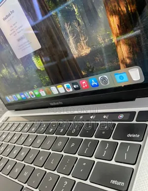 New Laptop Apple MacBook Pro M1 8GB Apple M1 SSD 256GB