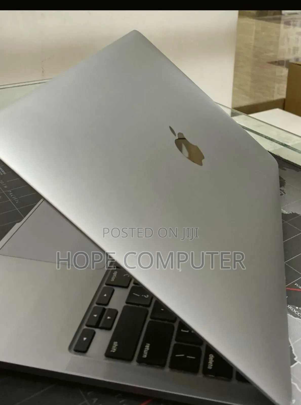 New Laptop Apple MacBook Pro 2020 M1 8GB Apple M1 SSD 256GB