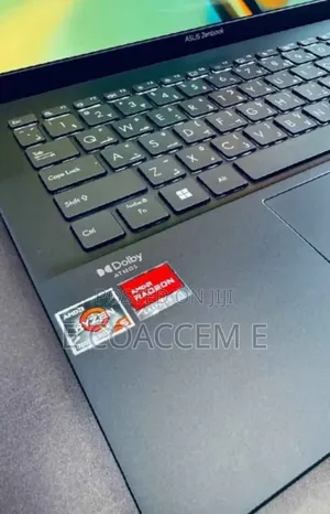 New Laptop Asus 8GB AMD Ryzen 5 SSD 512GB