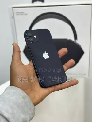 Photo - Apple iPhone 12 64 GB