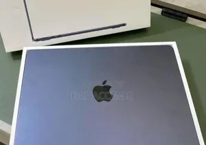 New Laptop Apple MacBook 8GB Apple M3 SSD 256GB