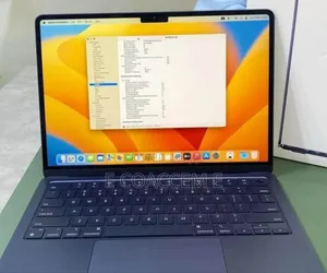 Photo - New Laptop Apple MacBook 8GB Apple M3 SSD 256GB