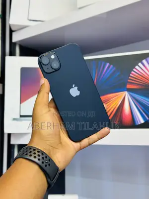 Photo - Apple iPhone 14 Plus 128 GB Blue