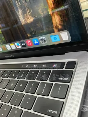 New Laptop Apple MacBook Pro 2020 M1 8GB Apple M1 Pro SSD 256GB