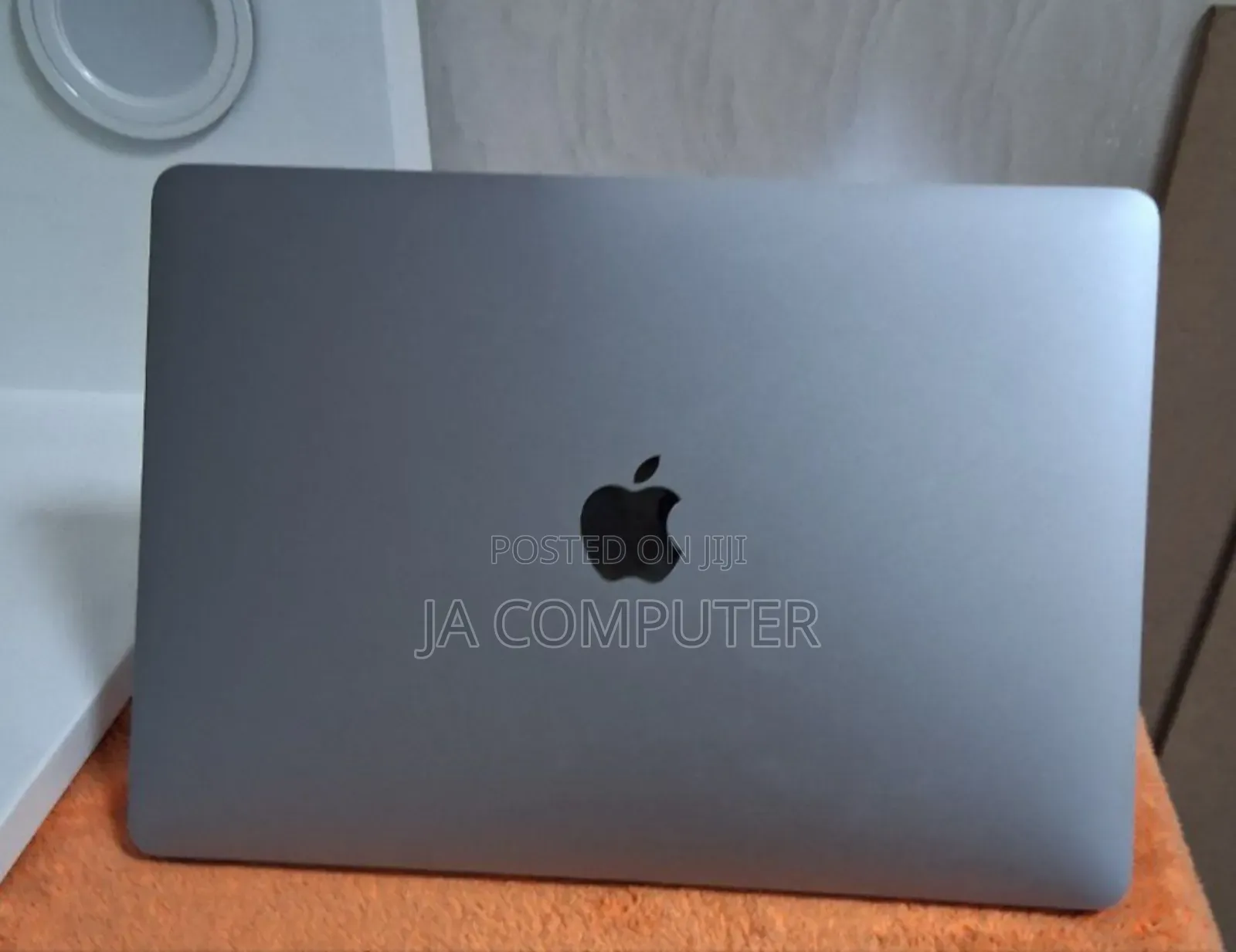 New Laptop Apple MacBook Pro 2017 16GB Intel Core I5 SSD 256GB