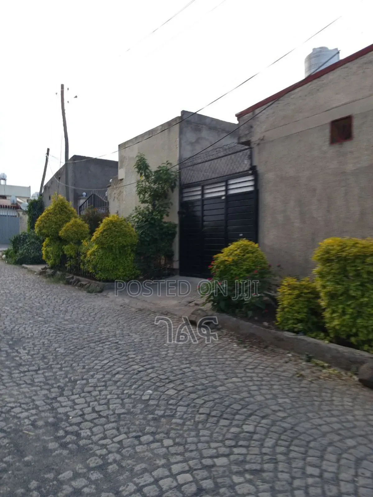 6bdrm House in ጎሮ አዋሽ ባንክ ጀርባ የሚሸጥ, Bole for sale