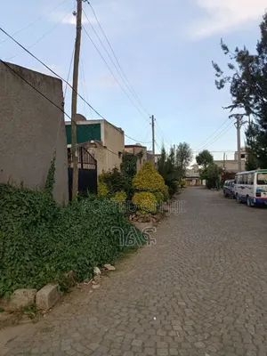 6bdrm House in ጎሮ አዋሽ ባንክ ጀርባ የሚሸጥ, Bole for sale