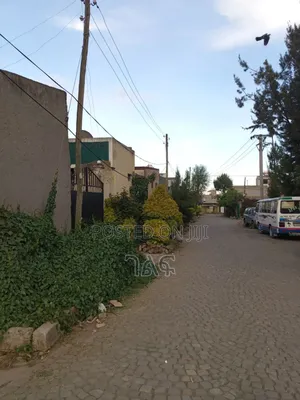 6bdrm House in ጎሮ አዋሽ ባንክ ጀርባ የሚሸጥ, Bole for sale