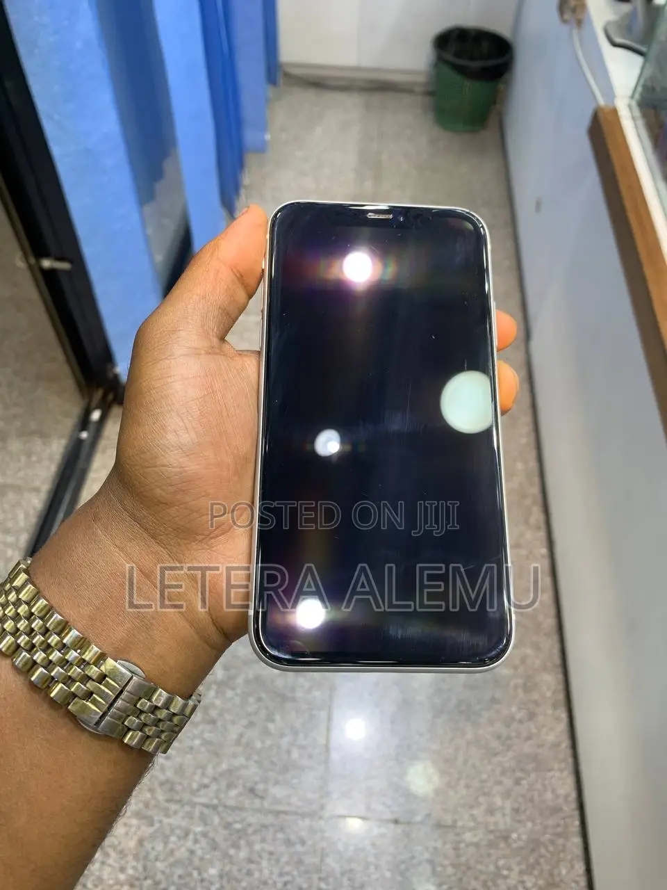 New Apple iPhone XR 64 GB White