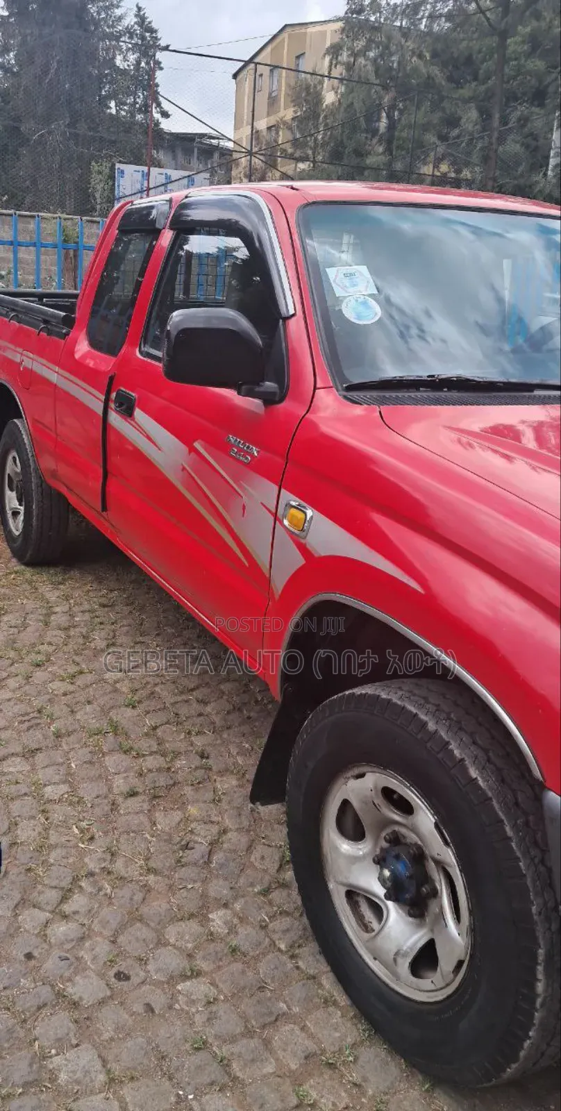 Toyota Hilux 2000 Red