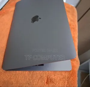 New Laptop Apple MacBook Pro 2017 16GB Intel Core I5 SSD 256GB