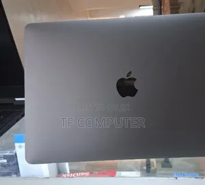 New Laptop Apple MacBook Pro 2017 16GB Intel Core I5 SSD 256GB