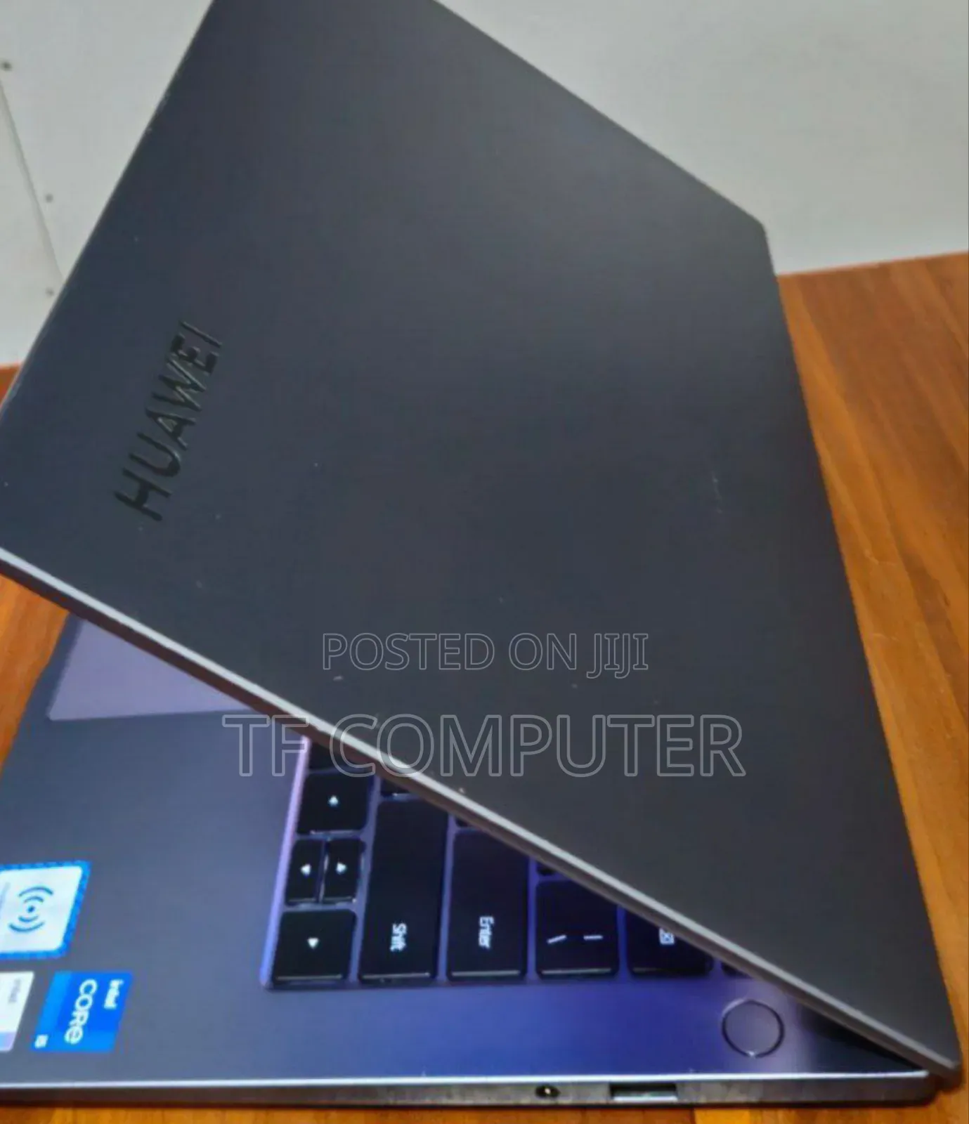 New Laptop Huawei MateBook 13 WRT-W19E 8GB Intel Core I5 SSD 512GB