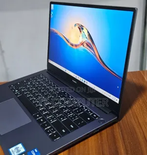 New Laptop Huawei MateBook 13 WRT-W19E 8GB Intel Core I5 SSD 512GB