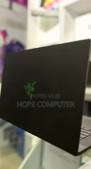 New Laptop Razer Blade 16GB AMD Ryzen 9 SSD 1T