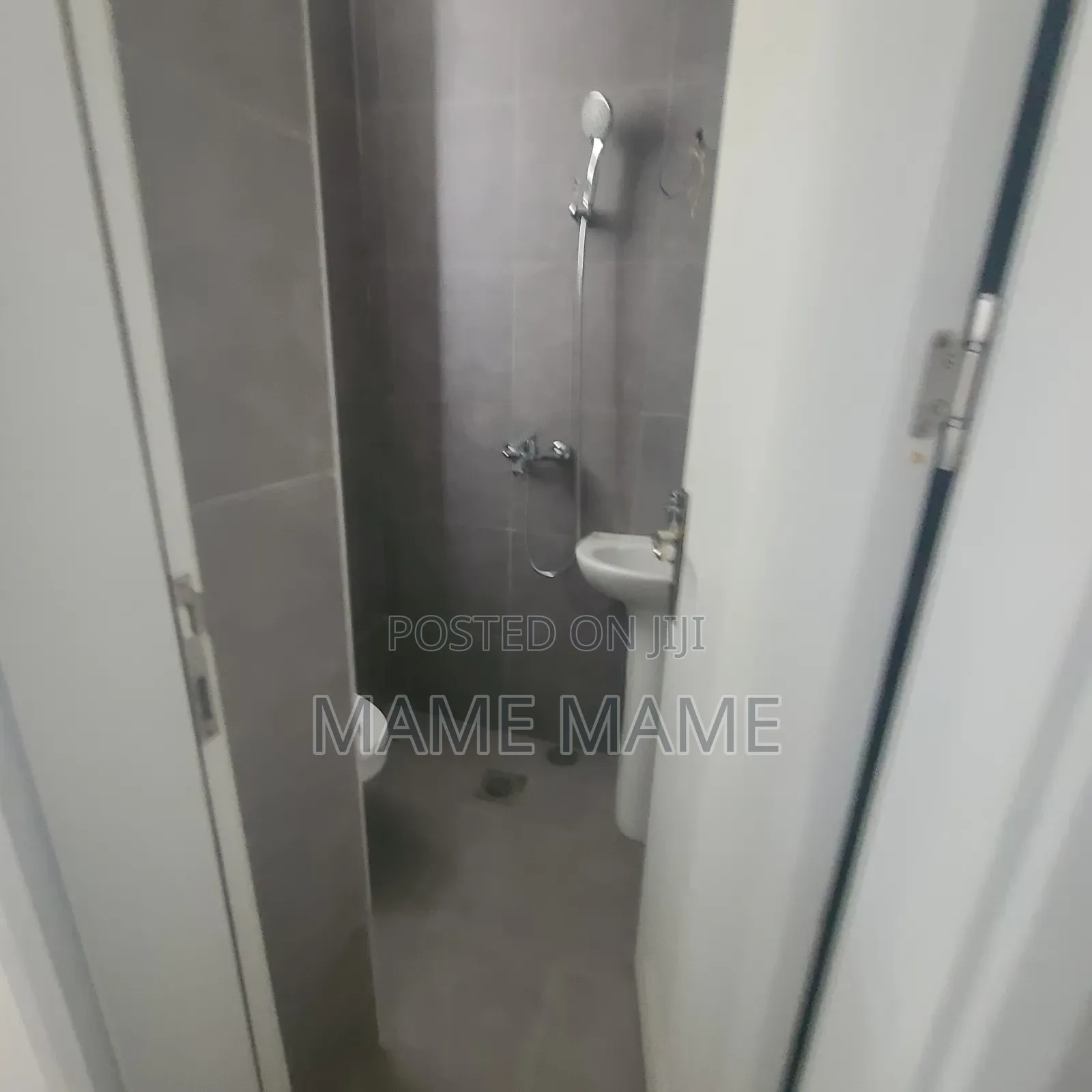 3bdrm Apartment in Addis Abeba, Kirkos for rent