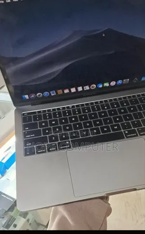 Photo - New Laptop Apple MacBook Pro 2017 16GB Intel Core I5 SSD 256GB