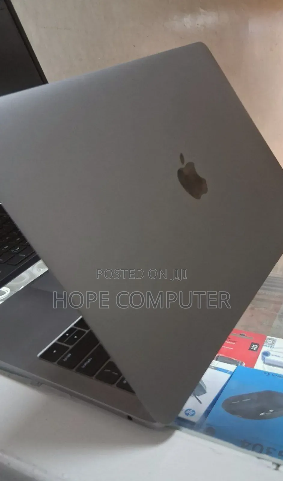 New Laptop Apple MacBook Pro 2017 16GB Intel Core I5 SSD 256GB