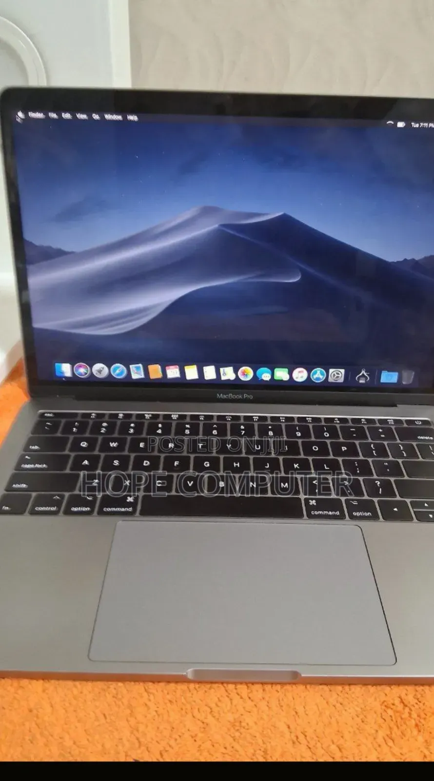 New Laptop Apple MacBook Pro 2017 16GB Intel Core I5 SSD 256GB