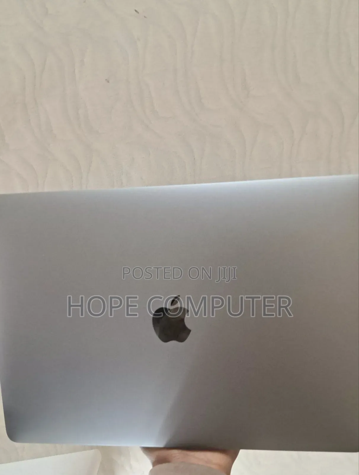 New Laptop Apple MacBook Pro 2017 16GB Intel Core I5 SSD 256GB