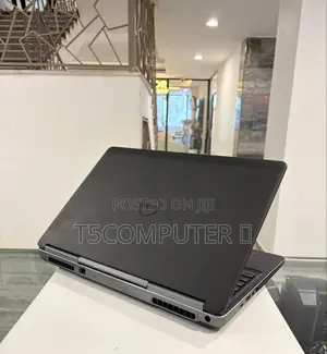 New Laptop Dell Precision 7520 16GB Intel Core I7 SSD 512GB