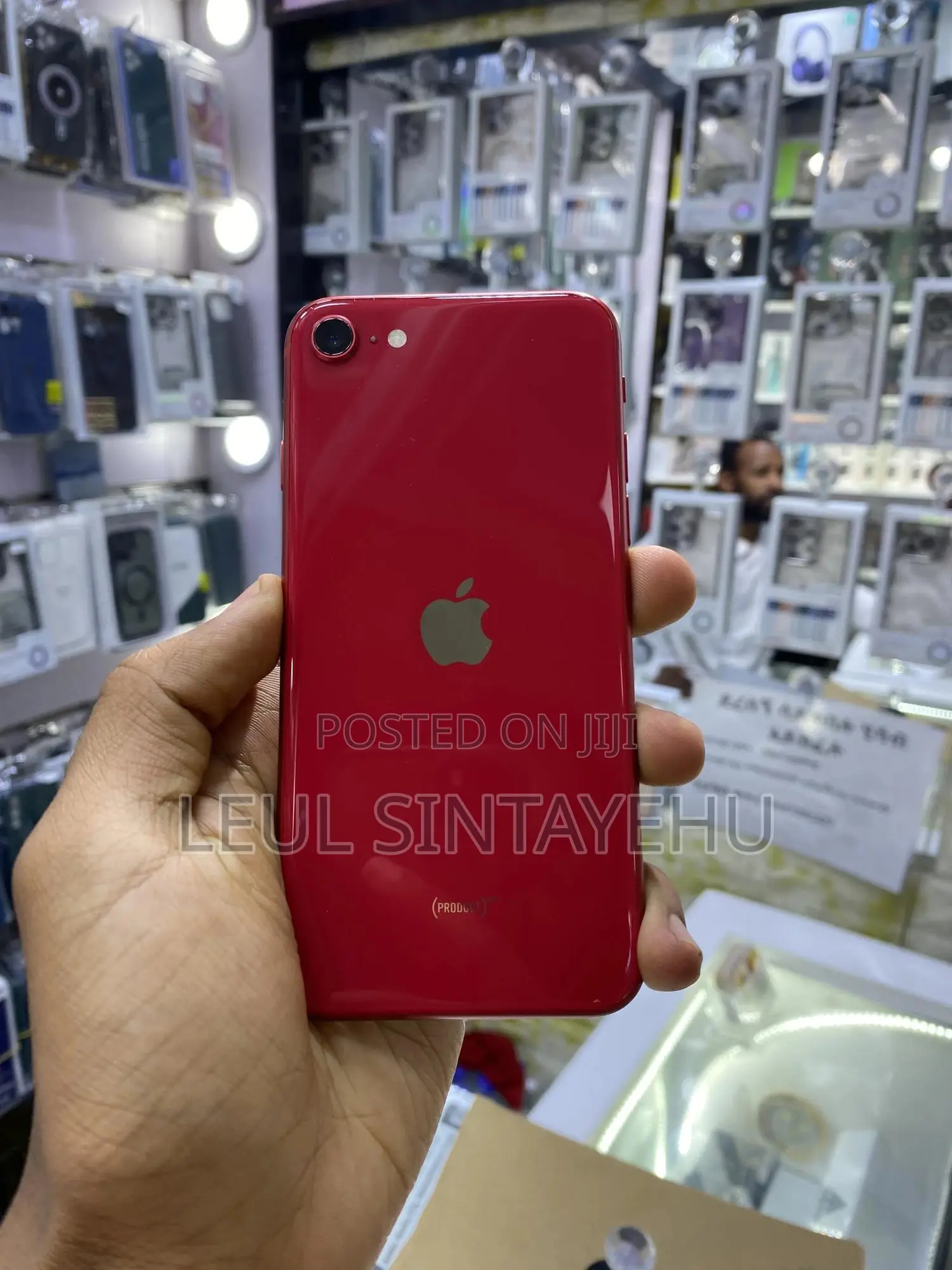 Apple iPhone SE (2020) 64 GB Red