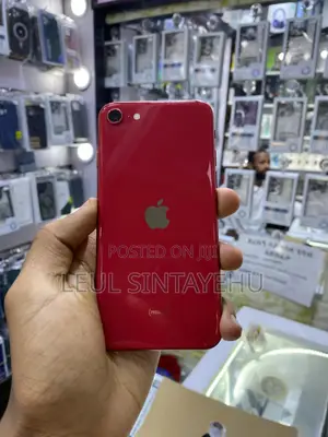 Apple iPhone SE (2020) 64 GB Red
