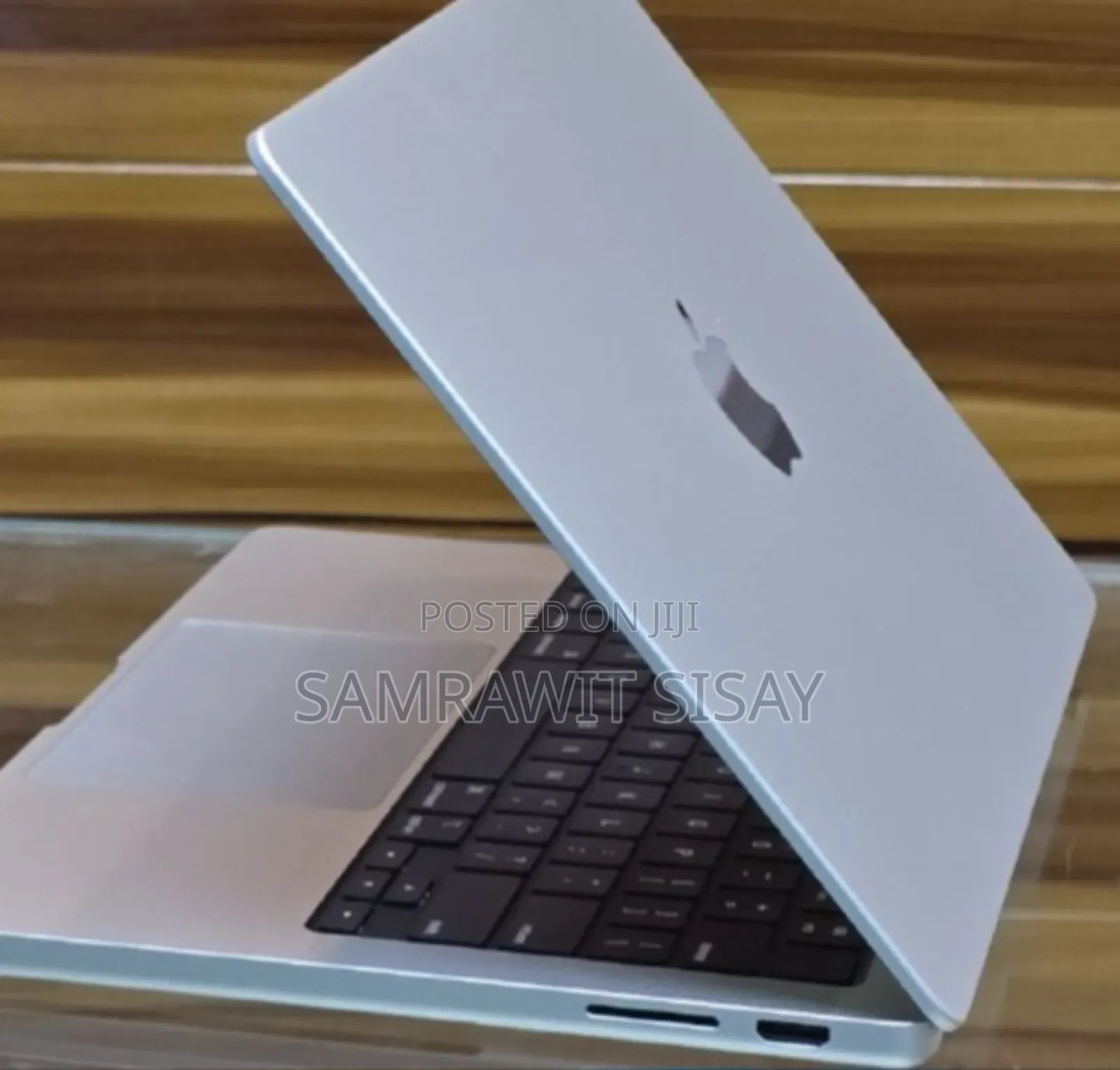 New Laptop Apple MacBook Pro 2023 M3 14-Inch 8GB Apple M3 SSD 512GB