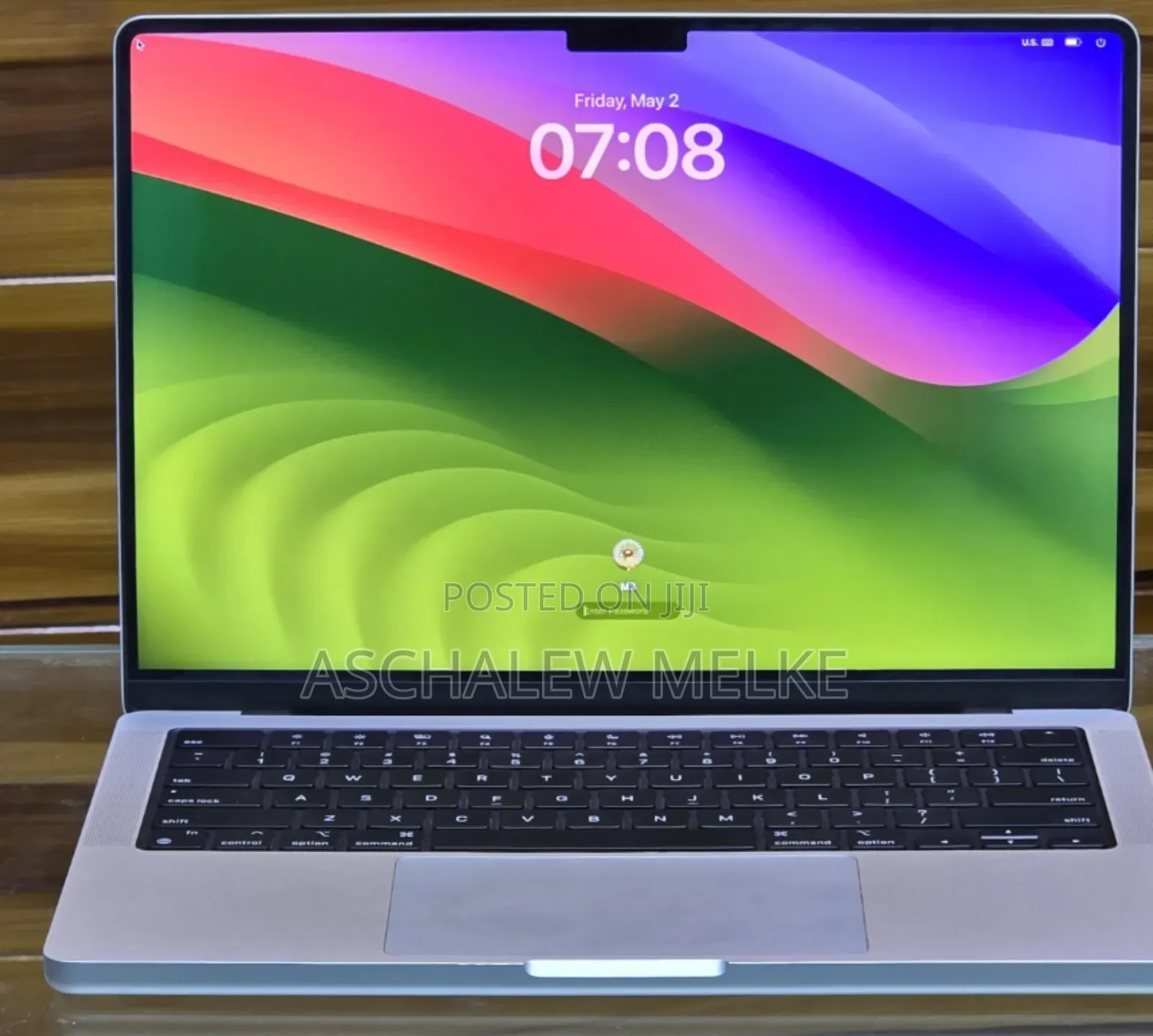 New Laptop Apple MacBook Pro 2023 M3 14-Inch 8GB Apple M3 Pro SSD 512GB