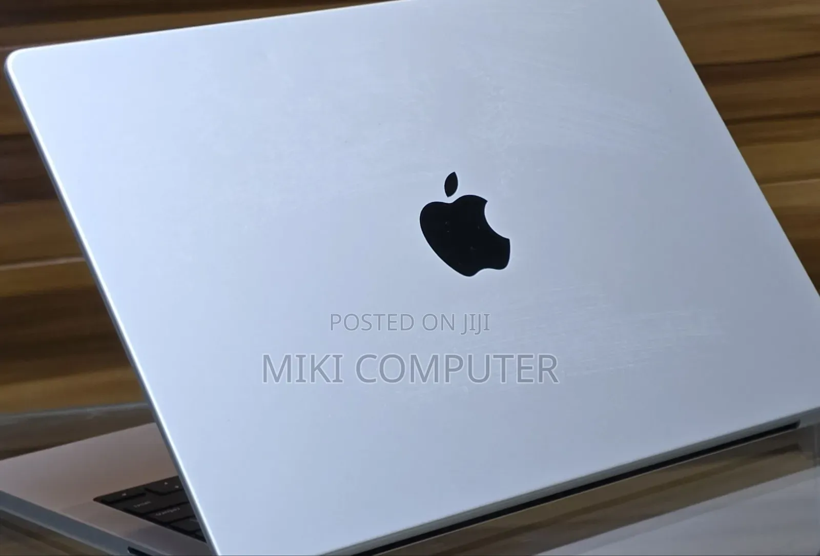 New Laptop Apple MacBook Pro 2023 M3 Pro 14-Inch 8GB Intel SSD 512GB