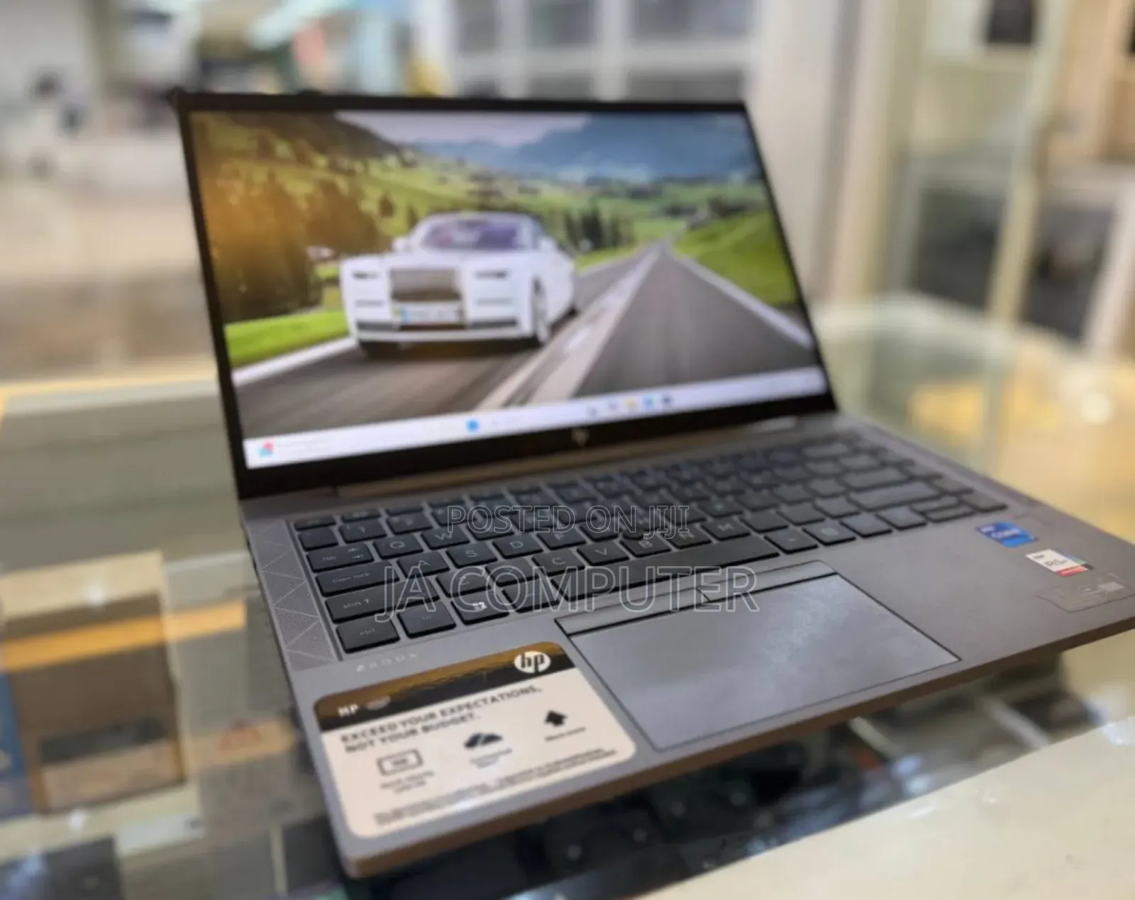 New Laptop HP ZBook Firefly G8 16GB Intel Core I7 SSD 1T