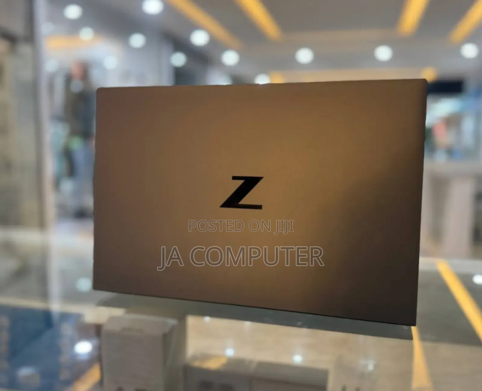 New Laptop HP ZBook Firefly G8 16GB Intel Core I7 SSD 1T