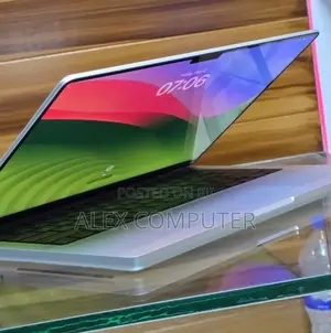 New Laptop Apple MacBook Pro 2023 M3 14-Inch 8GB Apple M3 SSD 512GB