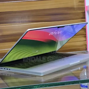 New Laptop Apple MacBook Pro 2023 M3 14-Inch 8GB Apple M3 SSD 512GB